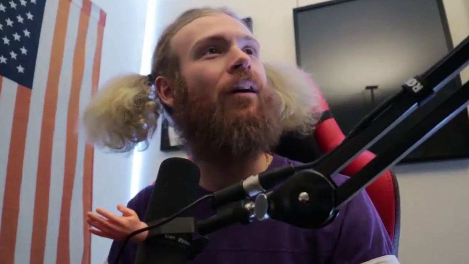 Twitch streamer hilariously predicts TV show punchline Dexerto