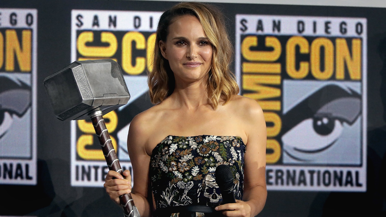 Natalie Portman come potente Thor