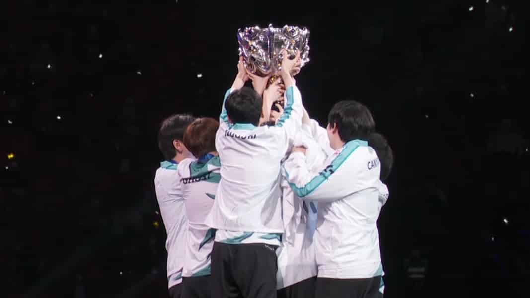 DAMWON Gaming defeats Suning and win Worlds 2020 - League of Legends