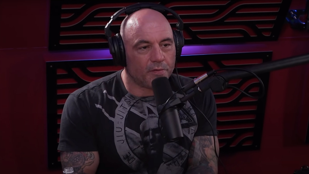 Joe Rogan finally changes JRE podcast lighting after fans complain ...