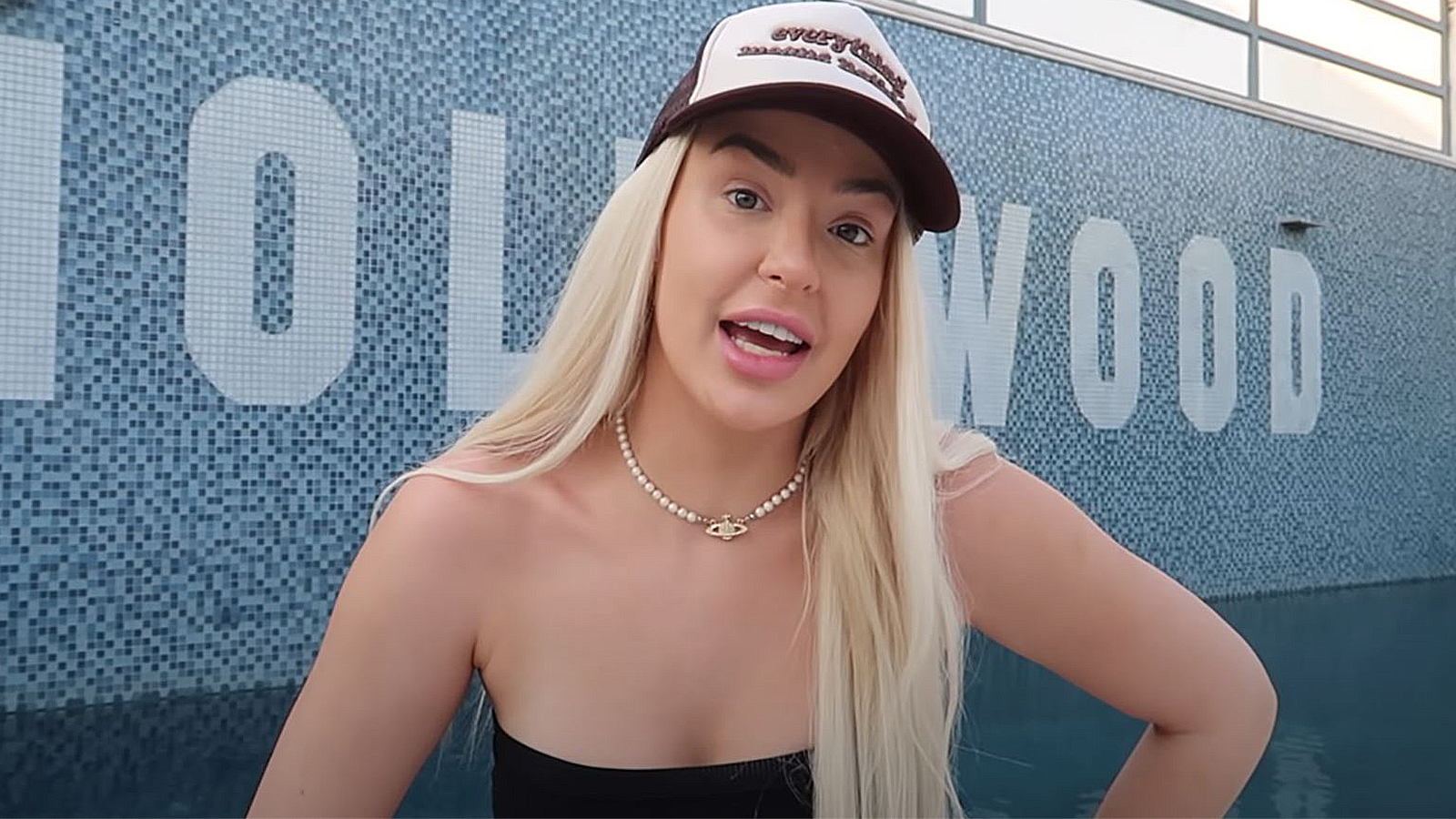 tana mongeau necklace pearl