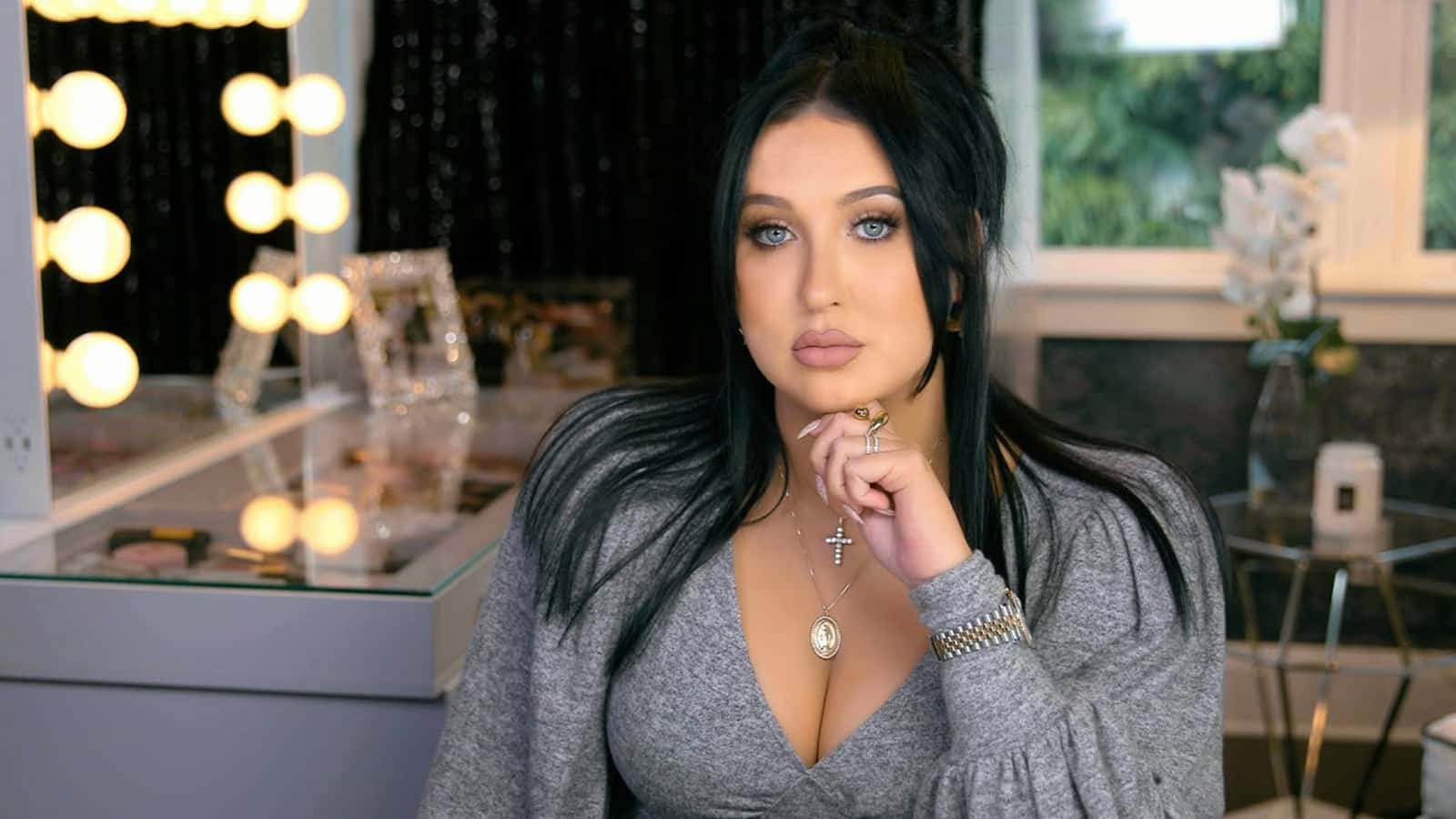 Does Jaclyn Hill Only Upload  Videos When She Has Something to Sell?  Fans Sound Off