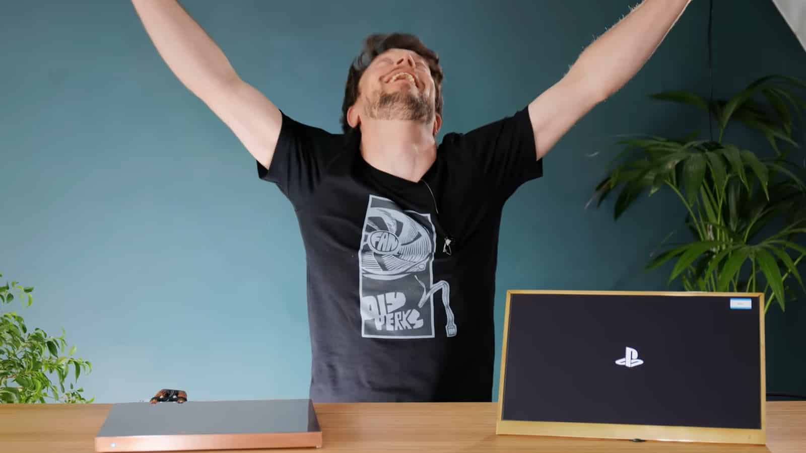 r builds PS5 Slim console – but it nearly melts - Dexerto