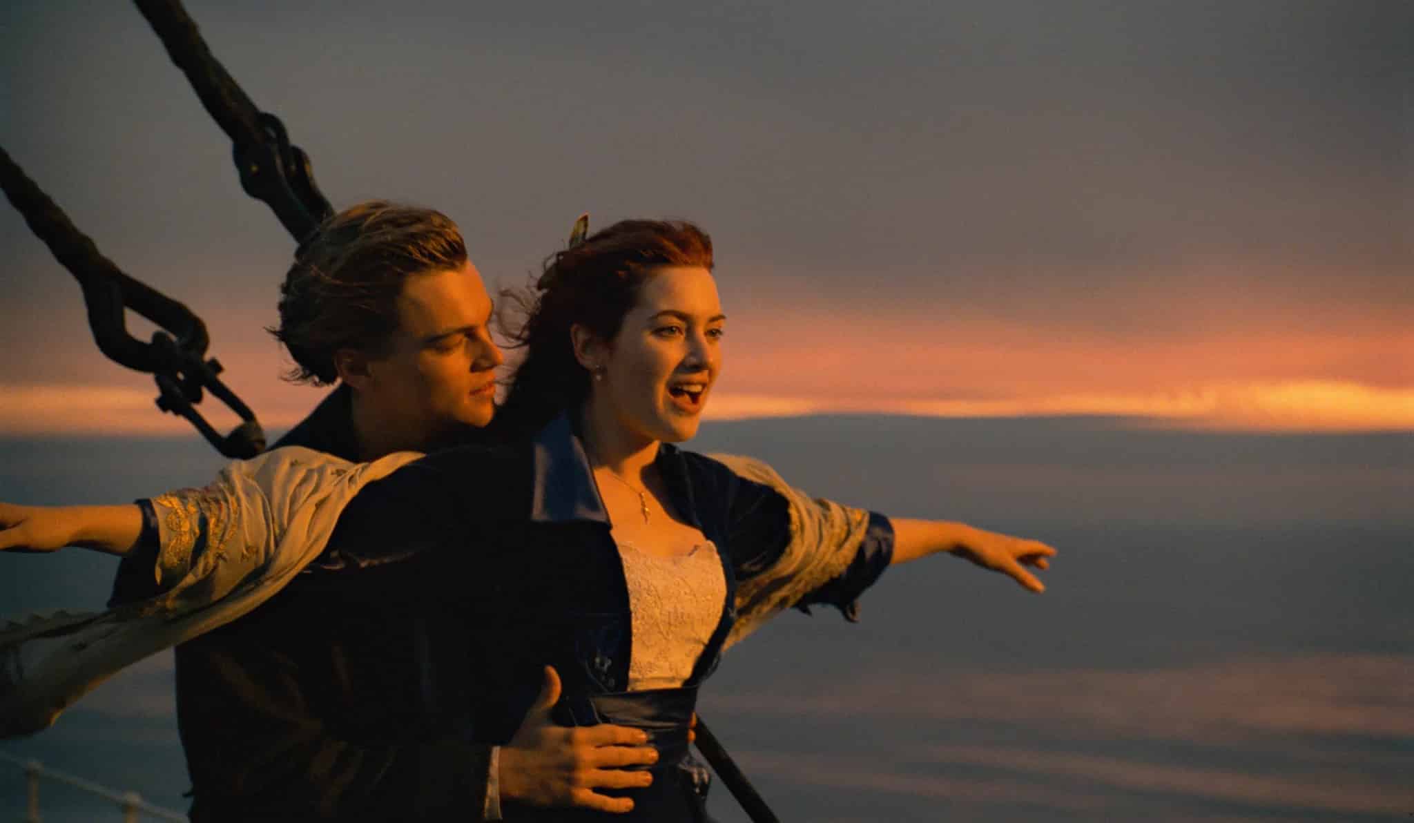 Leonardo DiCaprio și Kate Winslet în Titanic