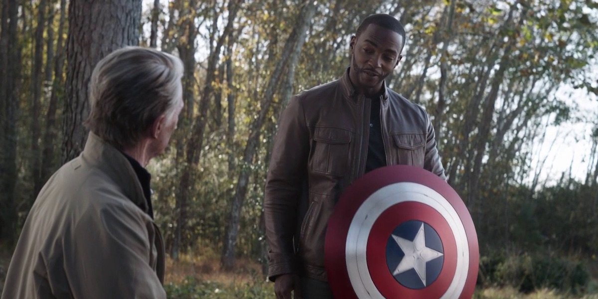 Anthony Mackie dan Chris Evans di Avengers: Endgame