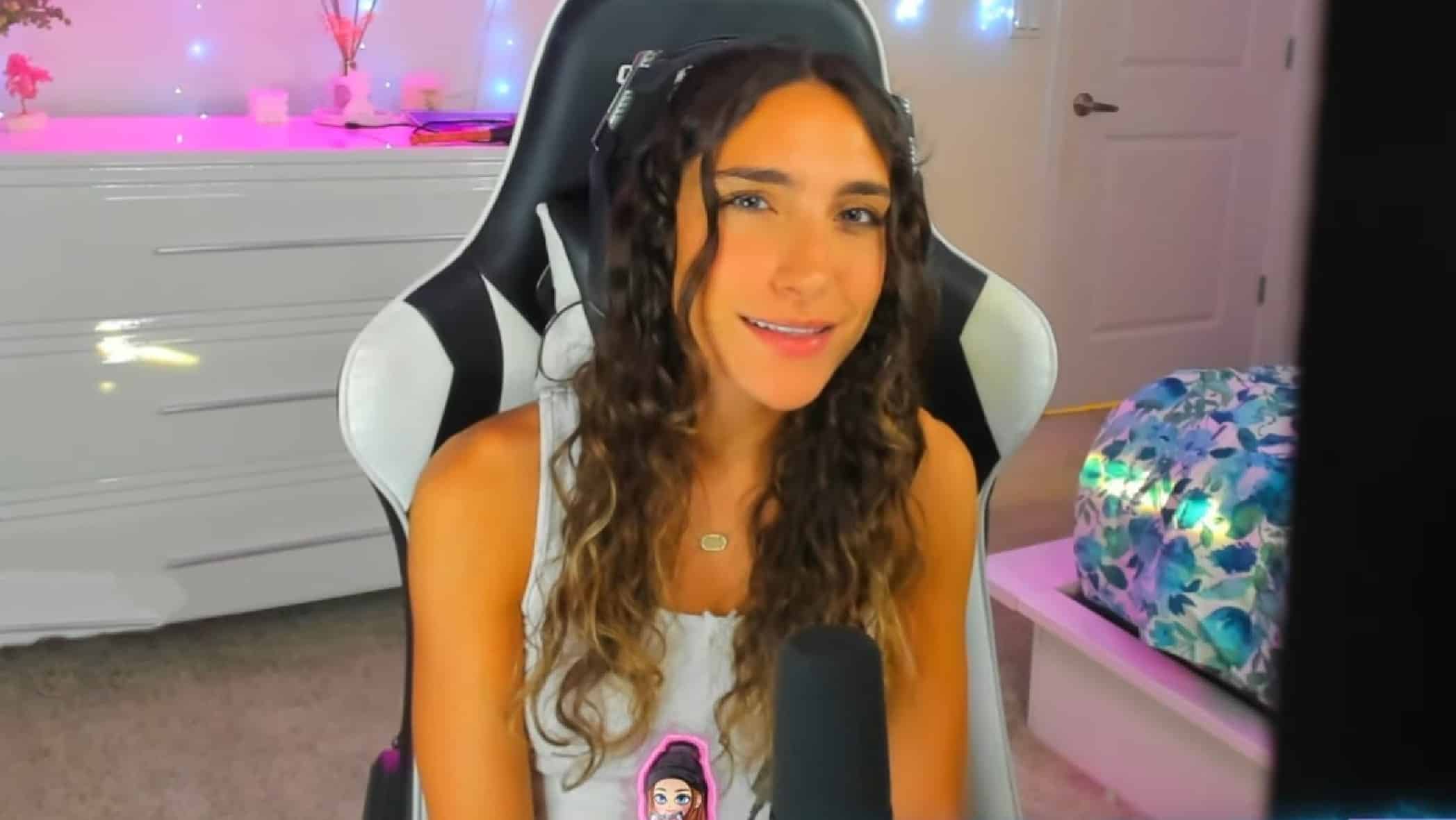 Warzone Streamer Nadia Slams Fragile Men Making CoD Cheating