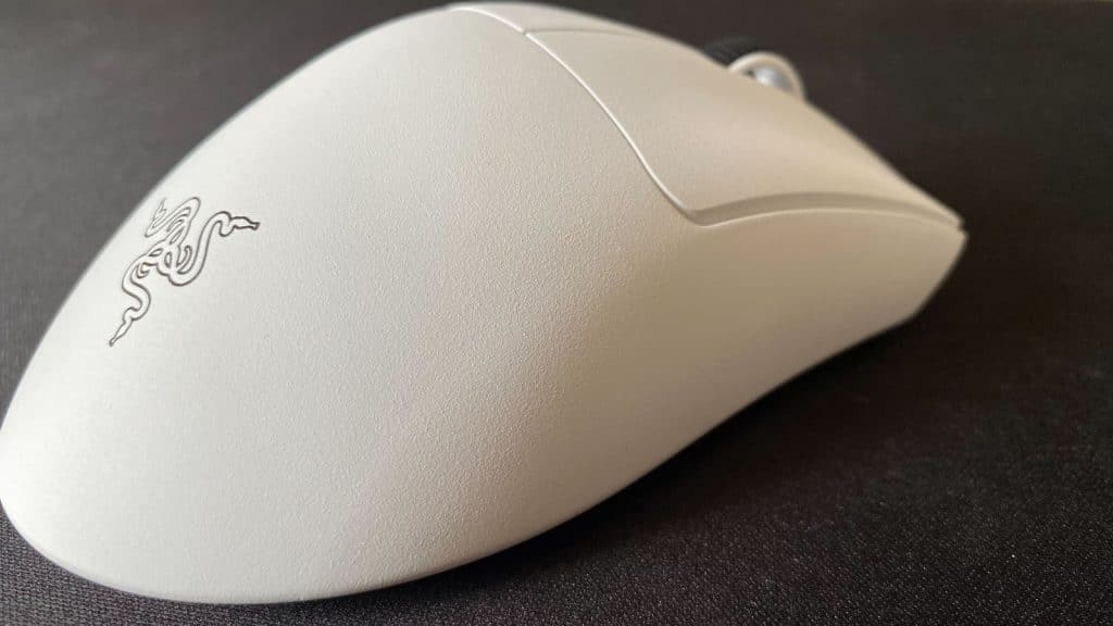 Razer Deathadder V3 Pro review: This featherweight packs a punch - Dexerto