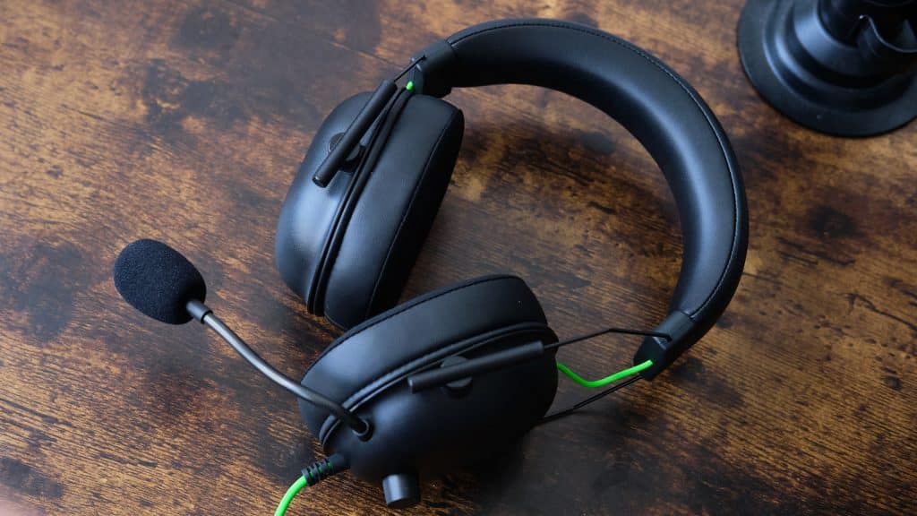 HyperX Cloud Alpha Wireless review: Huge battery, great sound - Dexerto