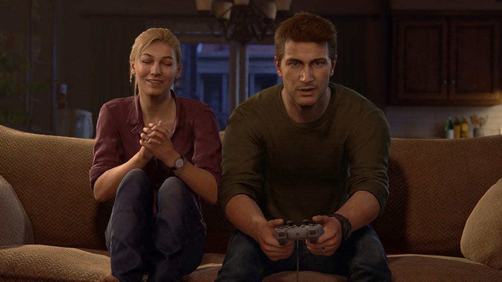 Нейтън и Елена играят PlayStation