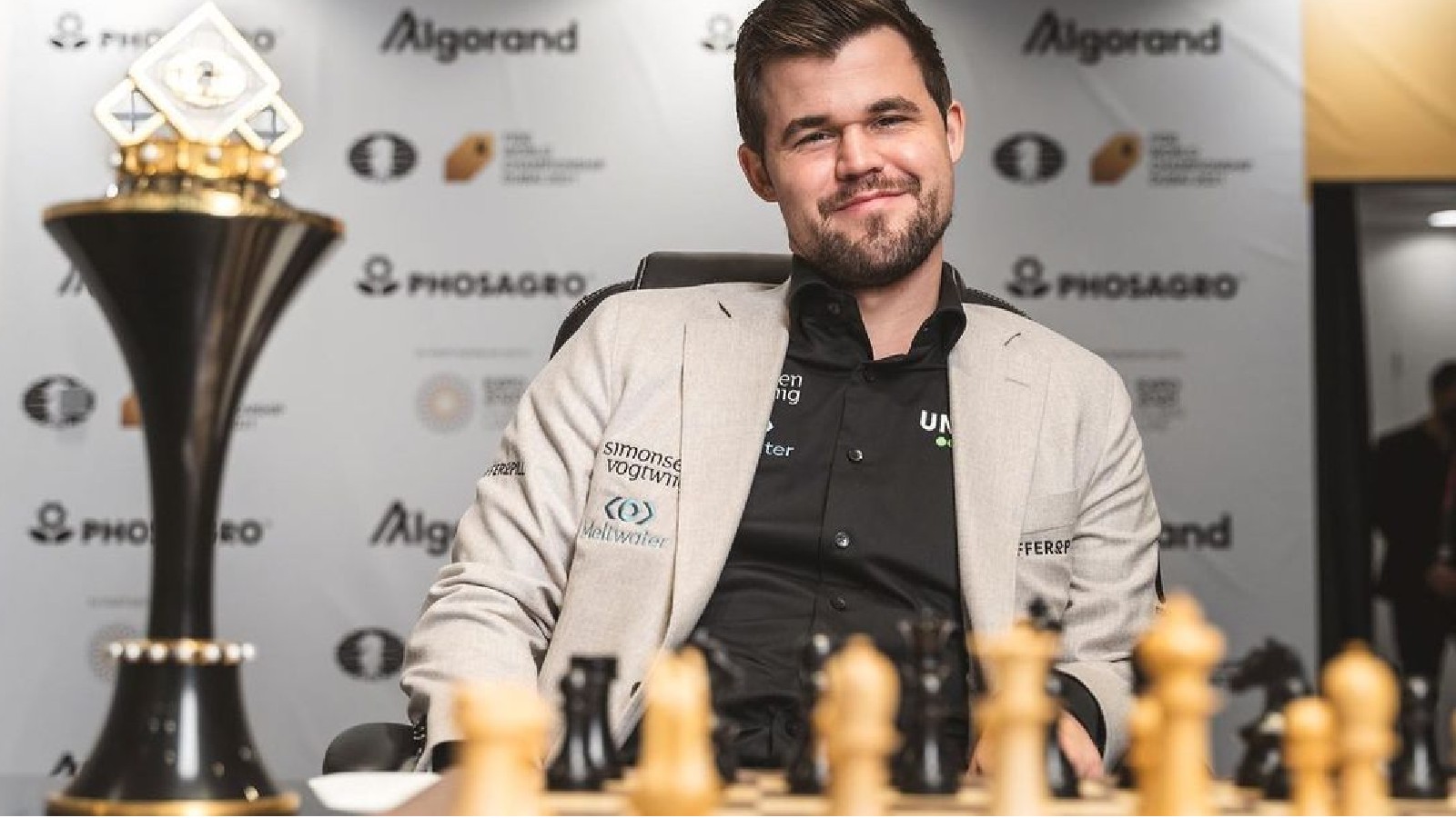 Magnus Carlsen claims Hikaru is “improving” despite beating him during  Champions Chess Tour - Dexerto