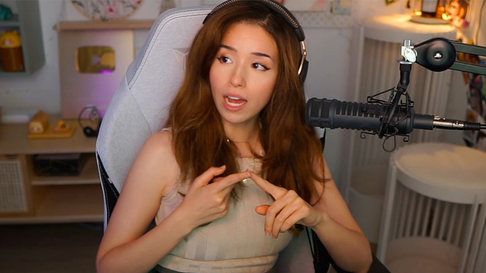 Pokimane destroys Twitch troll for saying she’s wearing “too much makeup”