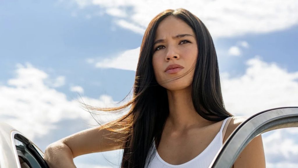 Kelsey Asbille som Monica Long Dutton i Yellowstone