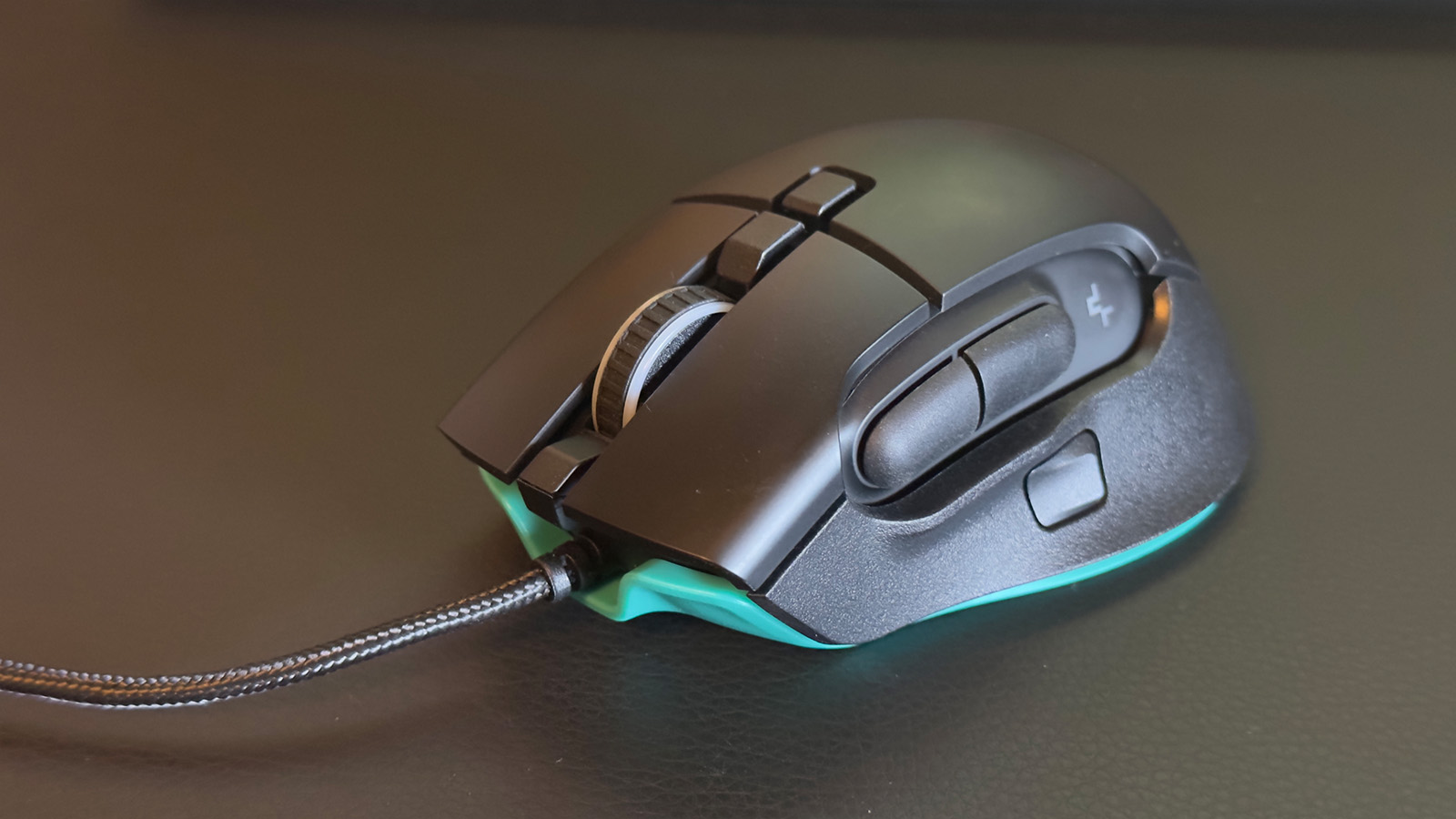 Deepcool MG350 review: Strange design & sub-par performance - Dexerto