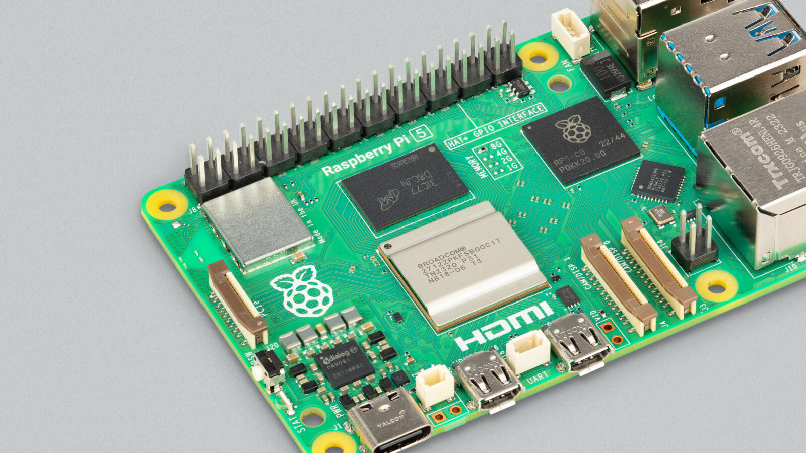 Il Raspberry Pi 5 è stato finalmente presentato insieme a importanti aggiornamenti