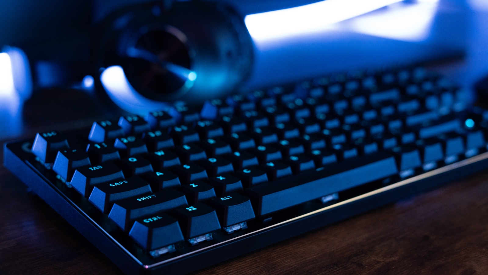 Why the Logitech G Pro X TKL can fit into any gaming setup seamlessly -  Dexerto