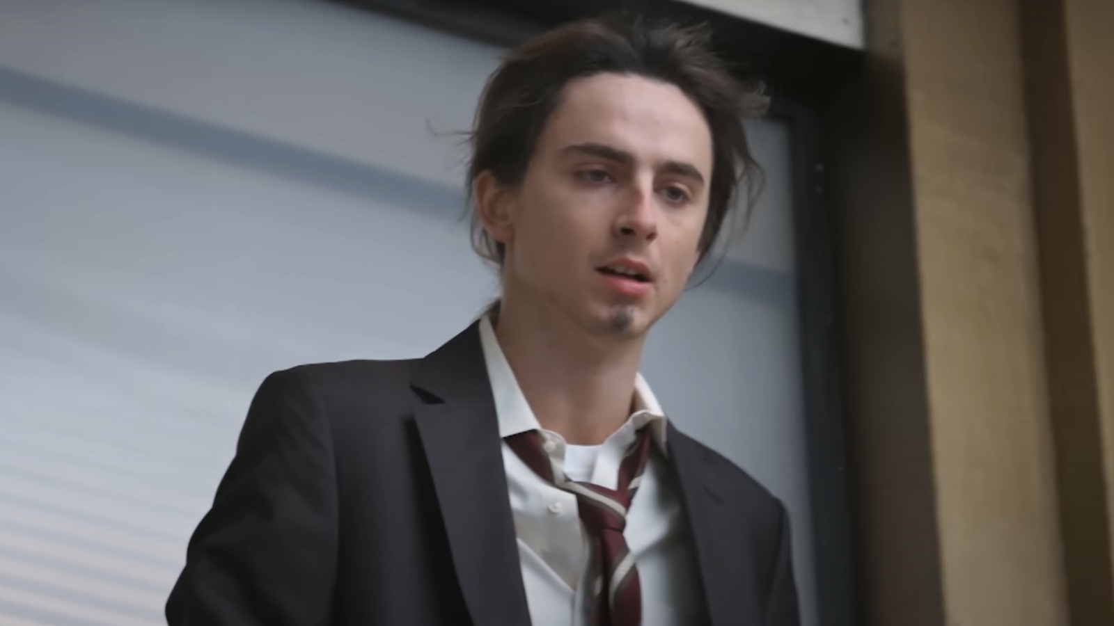 Timothee Chalamet hosts 'SNL,' sings about SAG-AFTRA strike 