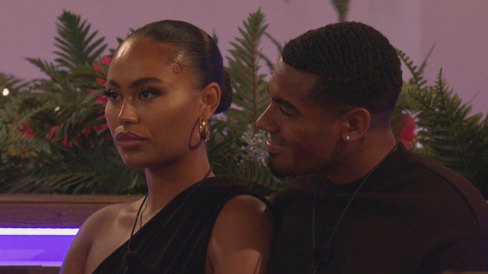 Love Island fans slam Ella & Tyrique as “toxic” after former couple seen  out together - Dexerto
