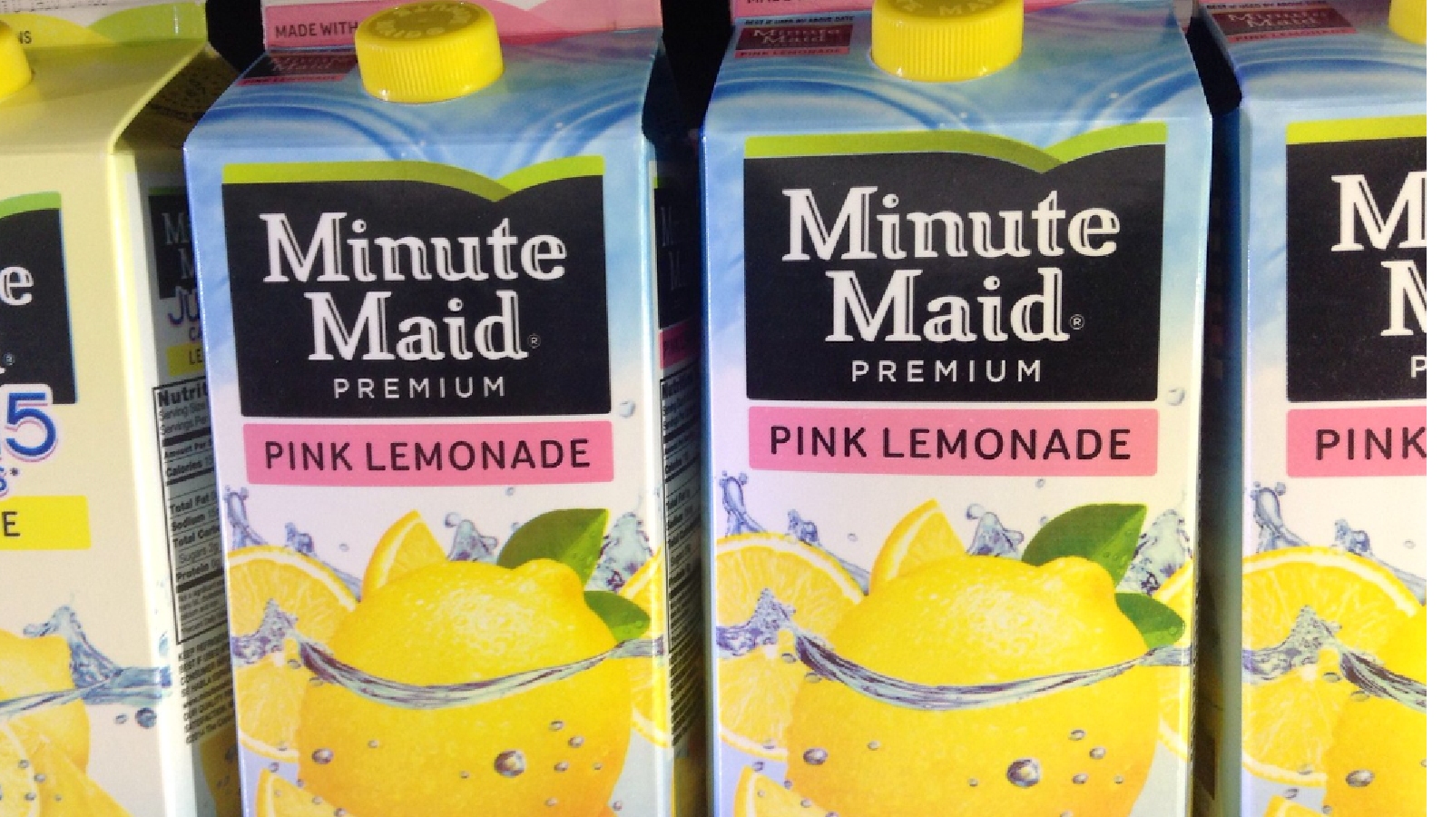 Интернет был шокирован, узнав, какой на самом деле вкус розового лимонада