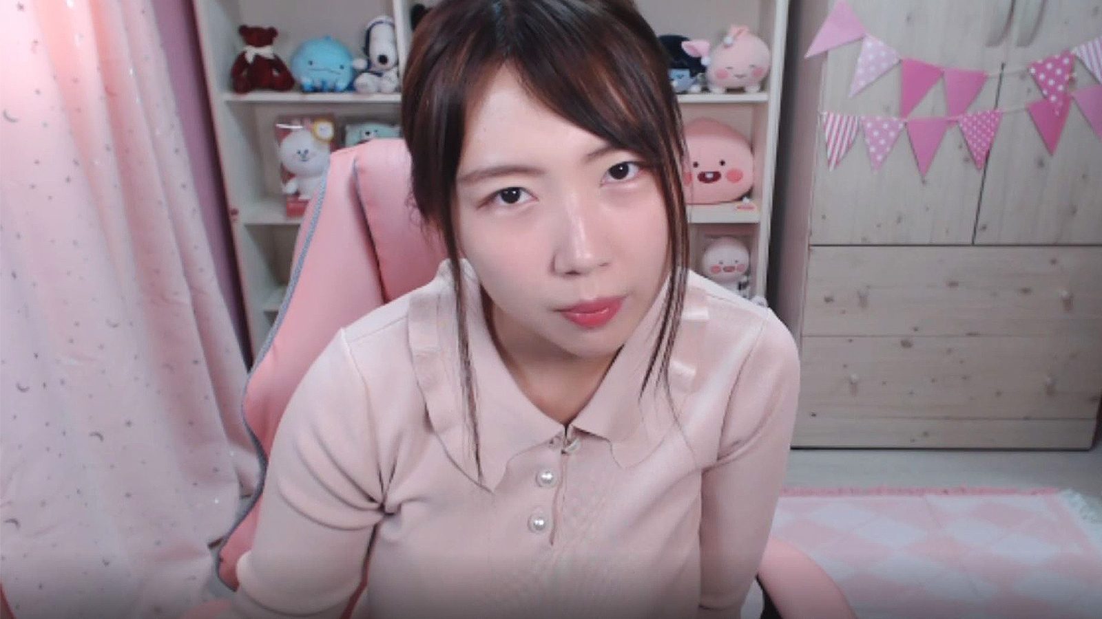 Twitch streamer pledges to try and get banned every day until Korea  shutdown - Dexerto